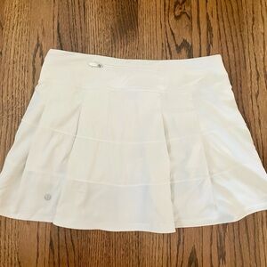 Lululemon pace rival tennis skirt white size 6